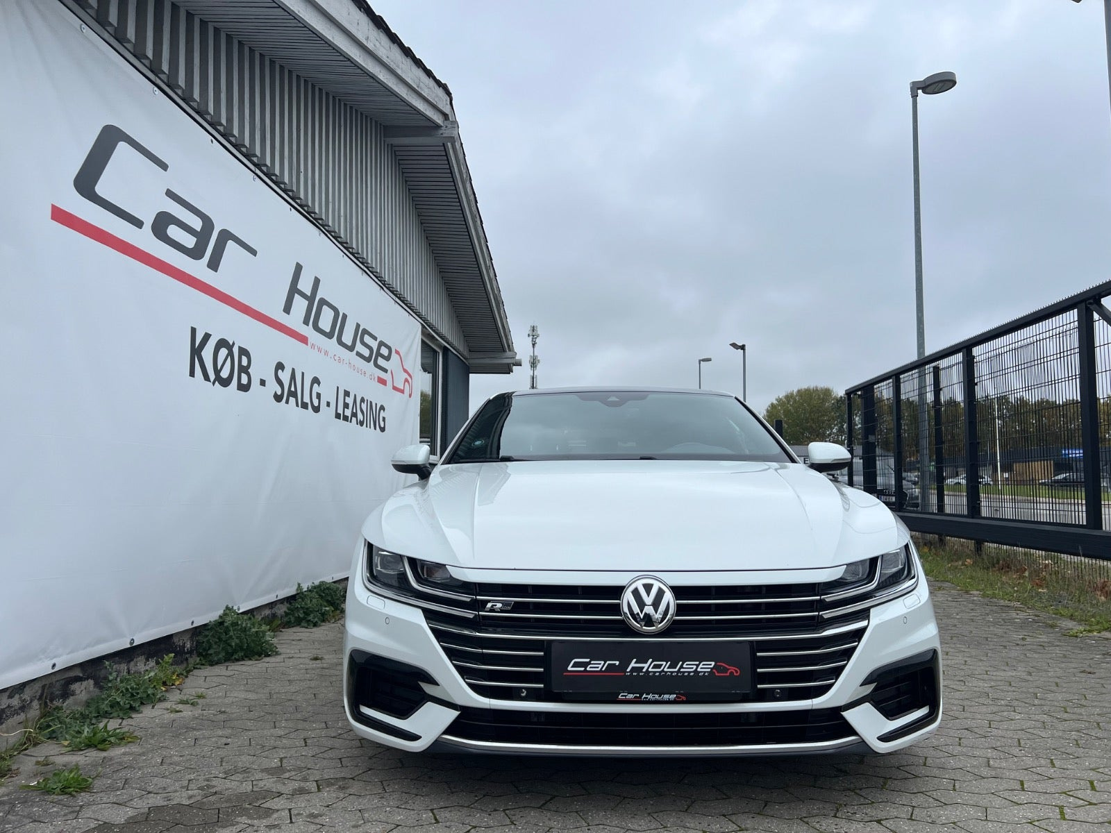Hvid VW Arteon fra 2018