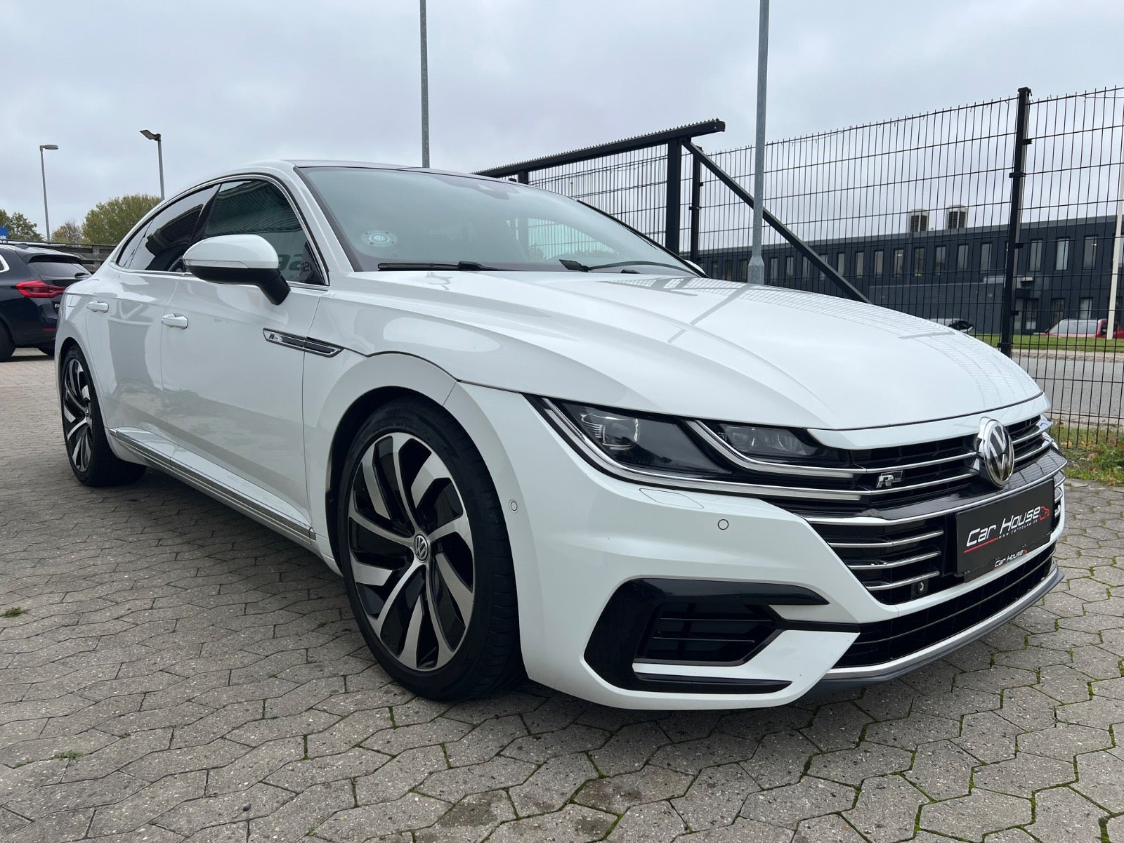 Hvid VW Arteon fra 2018