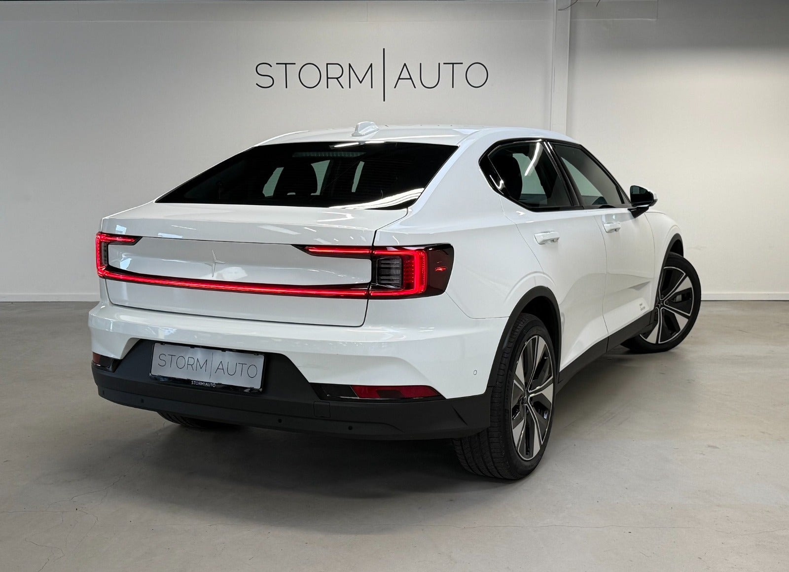 Hvid Polestar 2 fra 2024