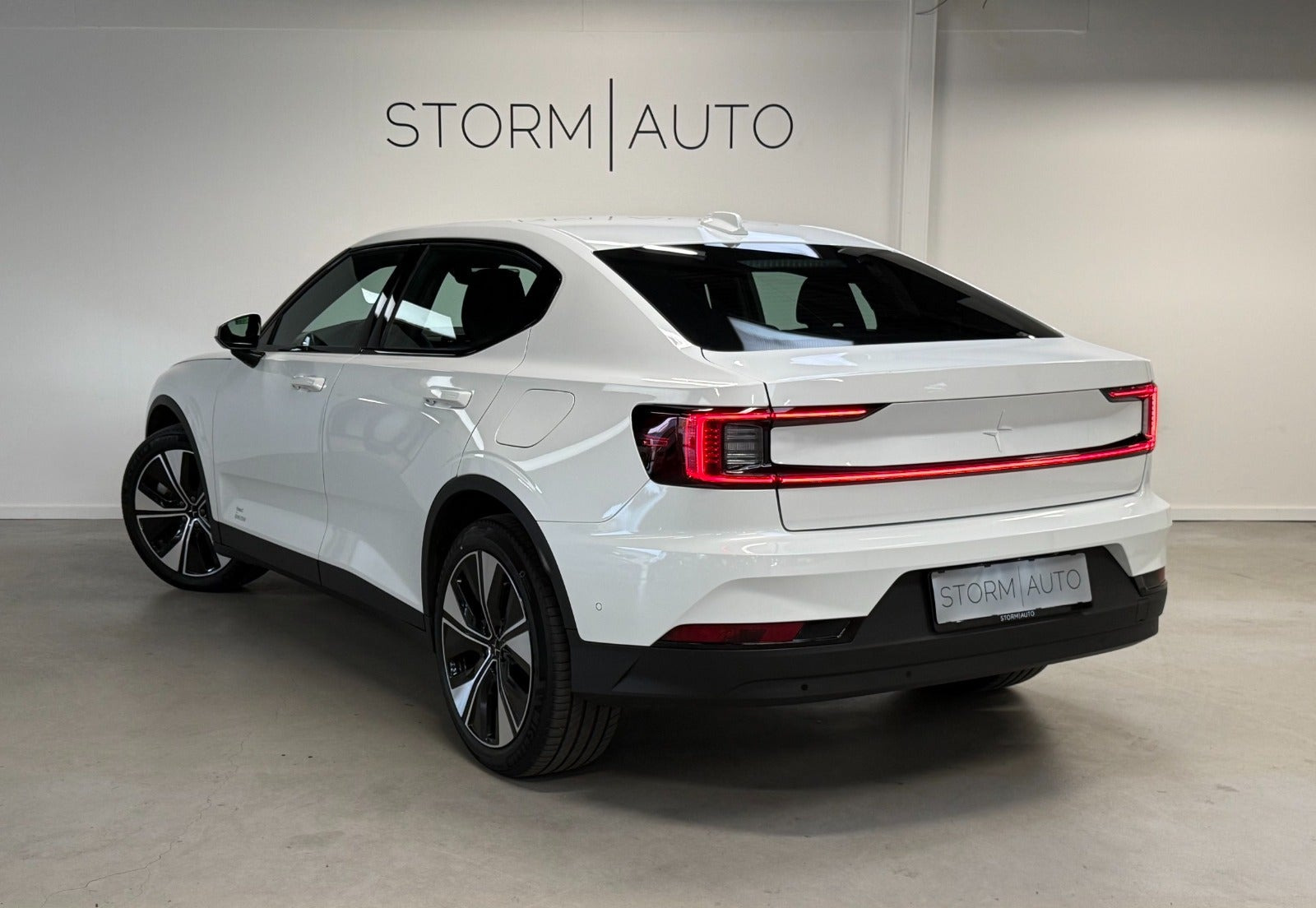 Hvid Polestar 2 fra 2024