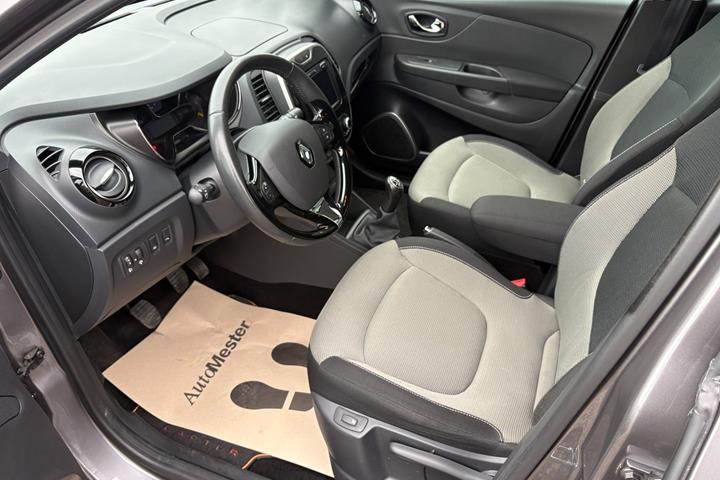 Grå Renault Captur fra 2014