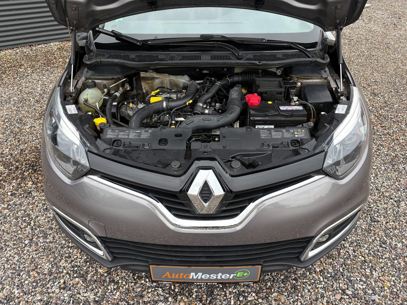 Grå Renault Captur fra 2014