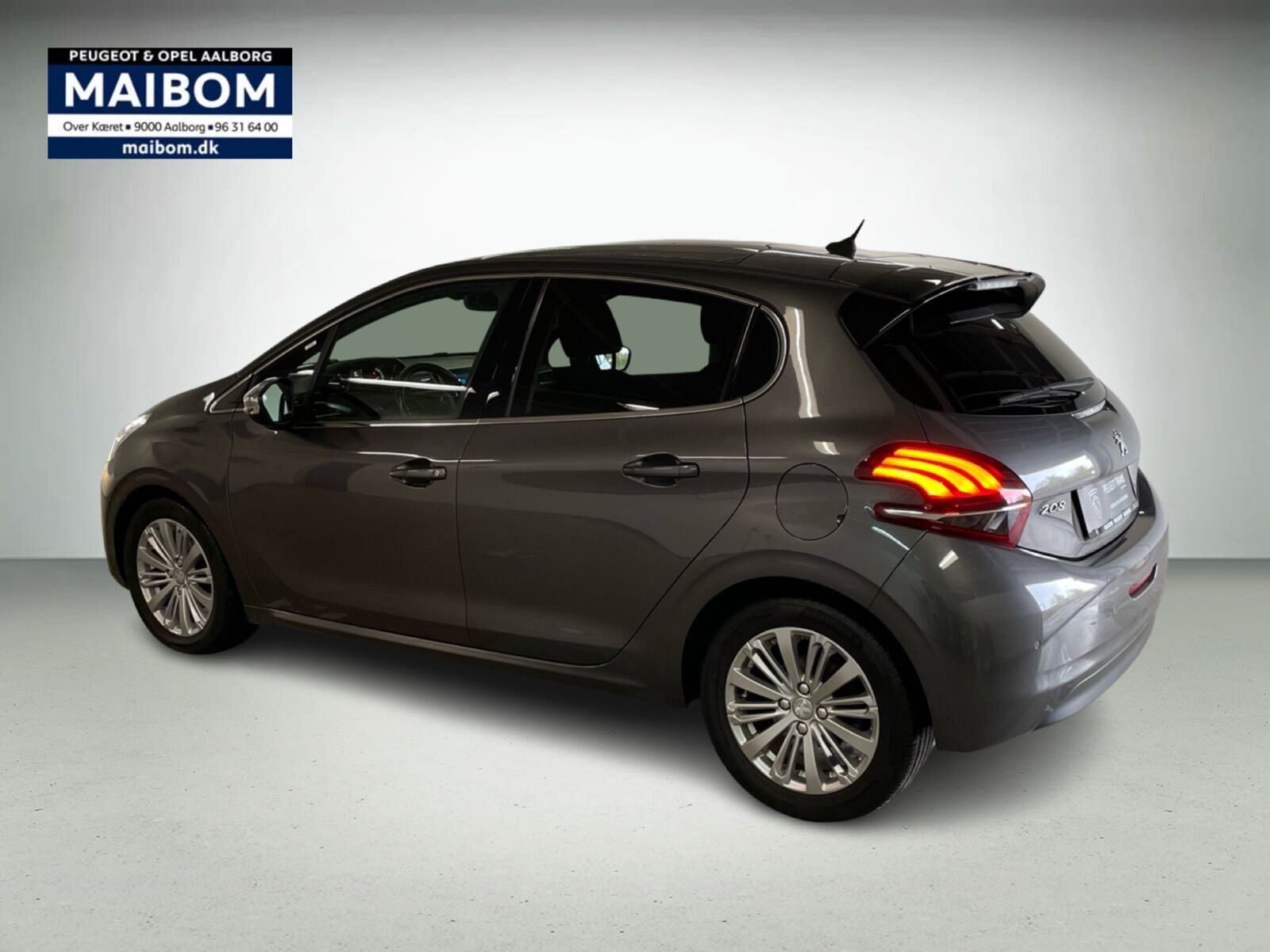 Sort Peugeot 208 fra 2018