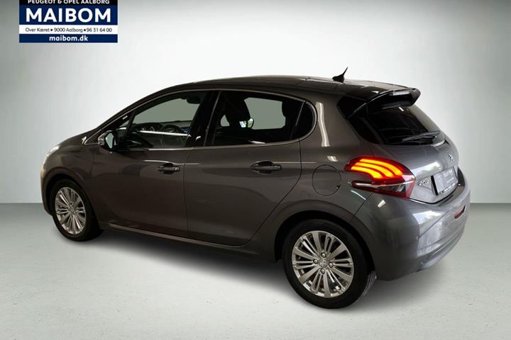 Sort Peugeot 208 fra 2018