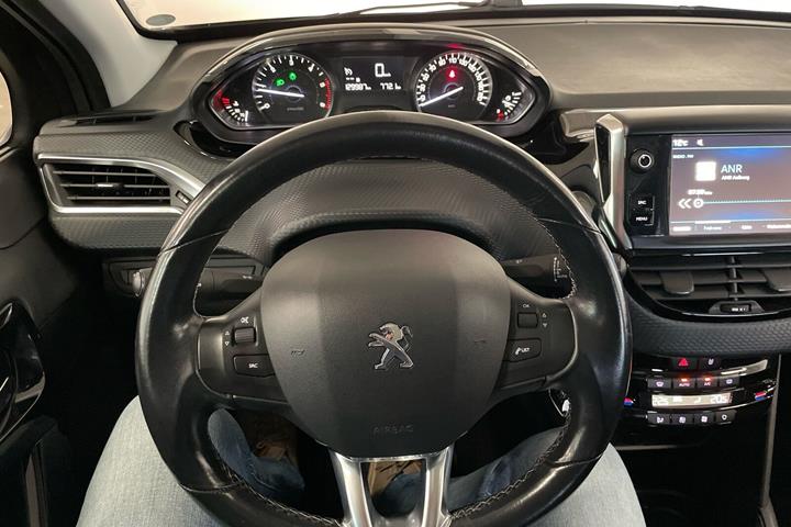Sort Peugeot 208 fra 2018