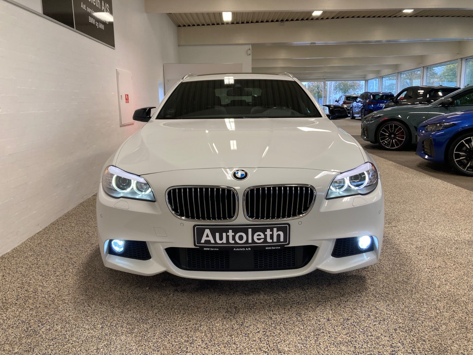 Hvid BMW 530d fra 2013