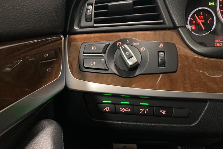 Hvid BMW 530d fra 2013