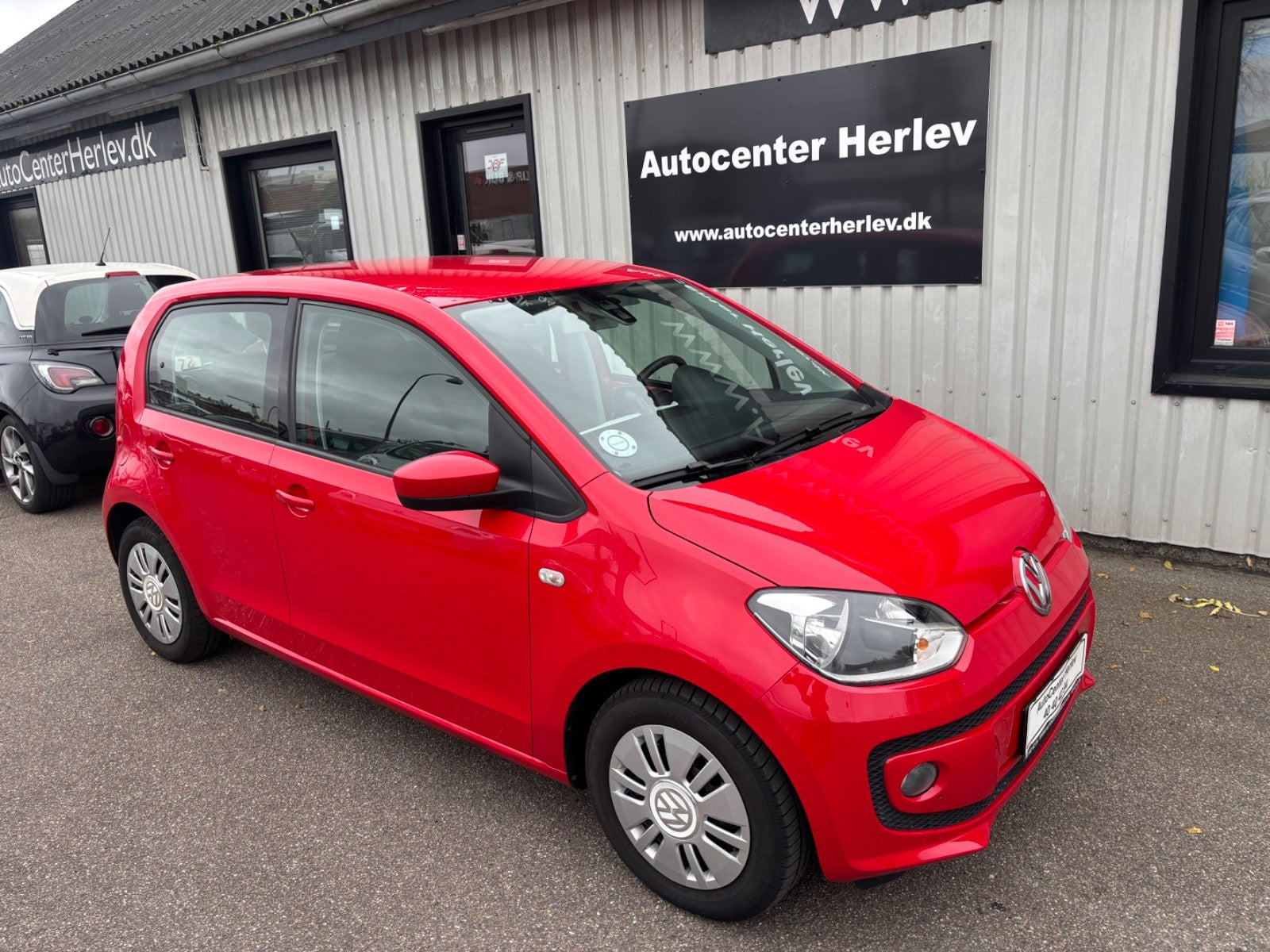 Rød VW UP! fra 2013