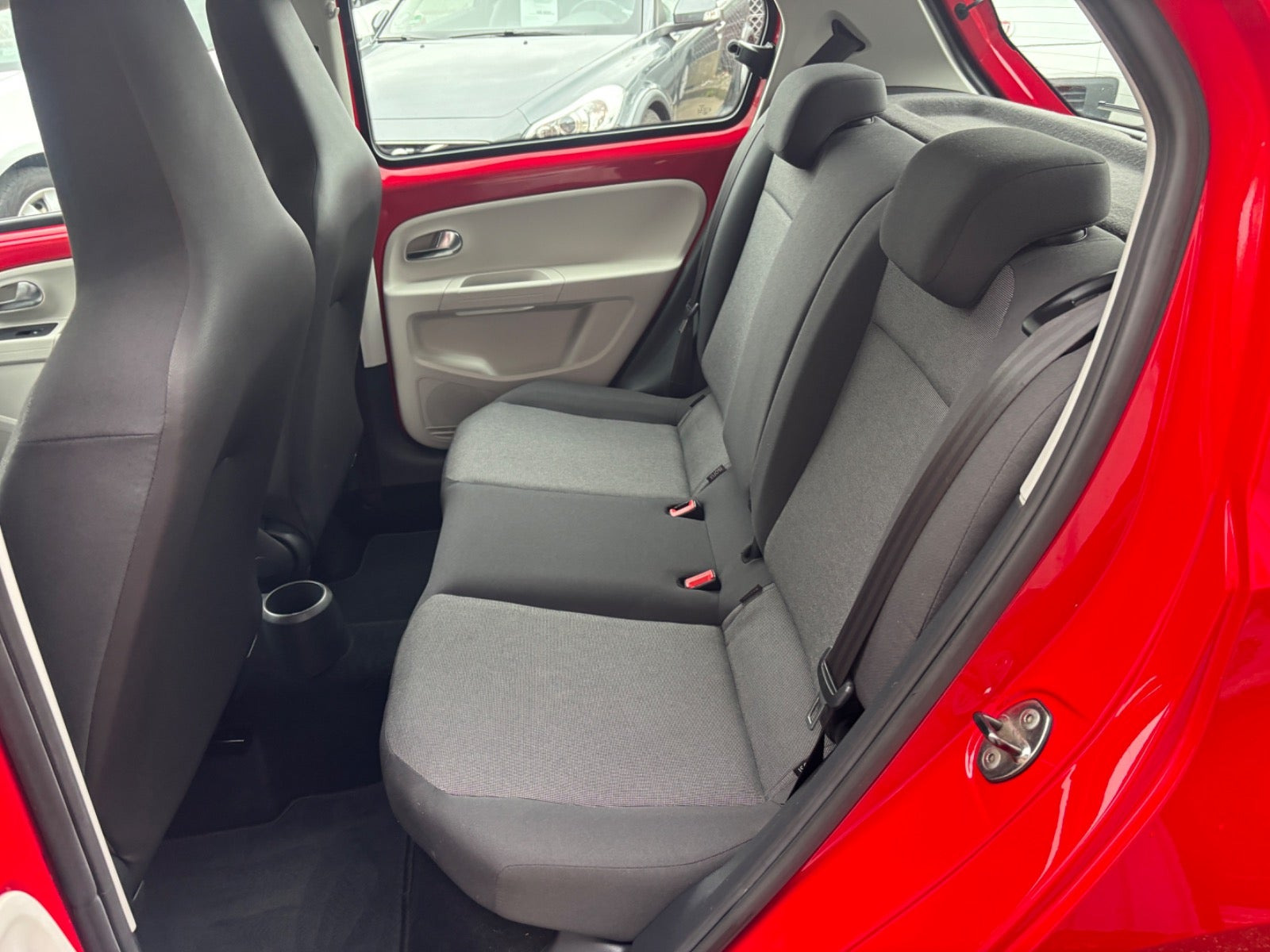 Rød VW UP! fra 2013