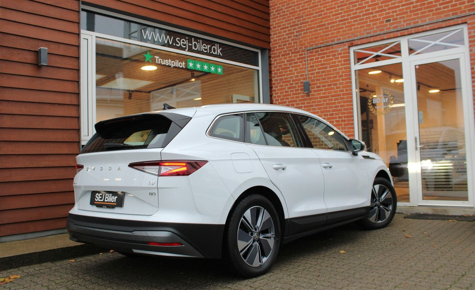 Hvid Skoda Enyaq fra 2021