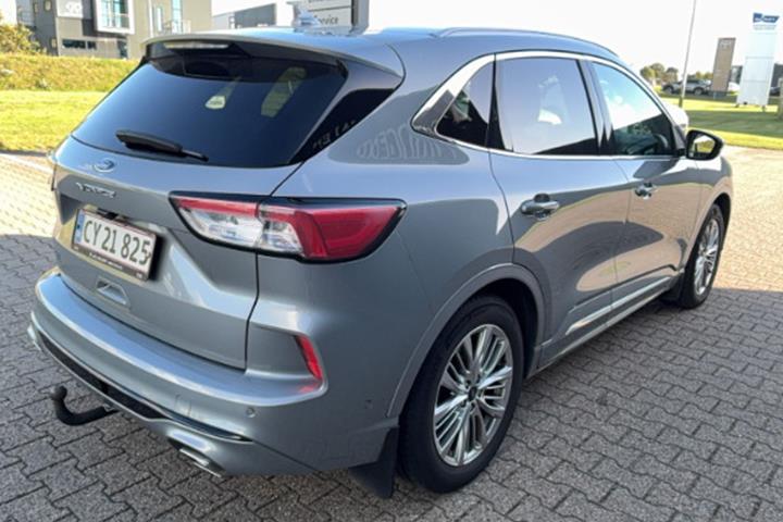 Grå Ford Kuga fra 2021