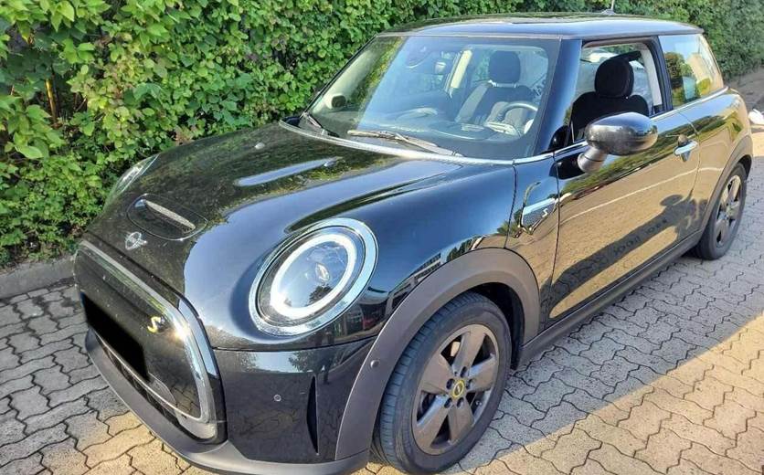 Mini Cooper SE Essential