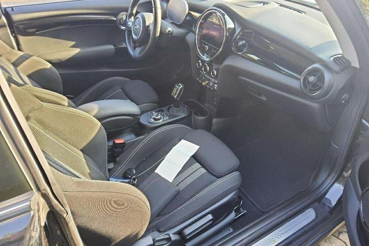 Sort Mini Cooper SE fra 2023