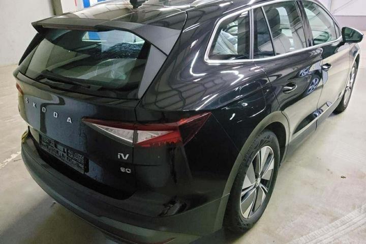 Sort Skoda Enyaq fra 2023