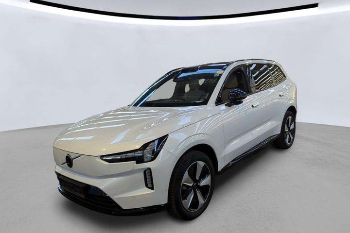 Hvid Volvo EX90 fra 2025