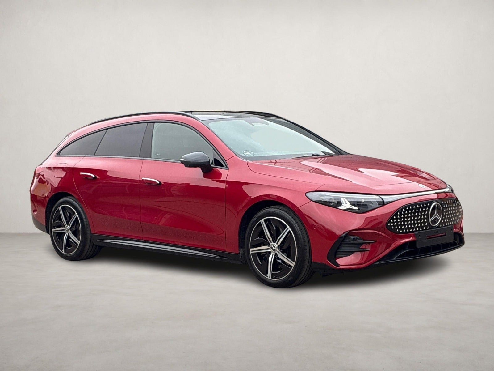 Rød Mercedes CLA250+ fra 2026