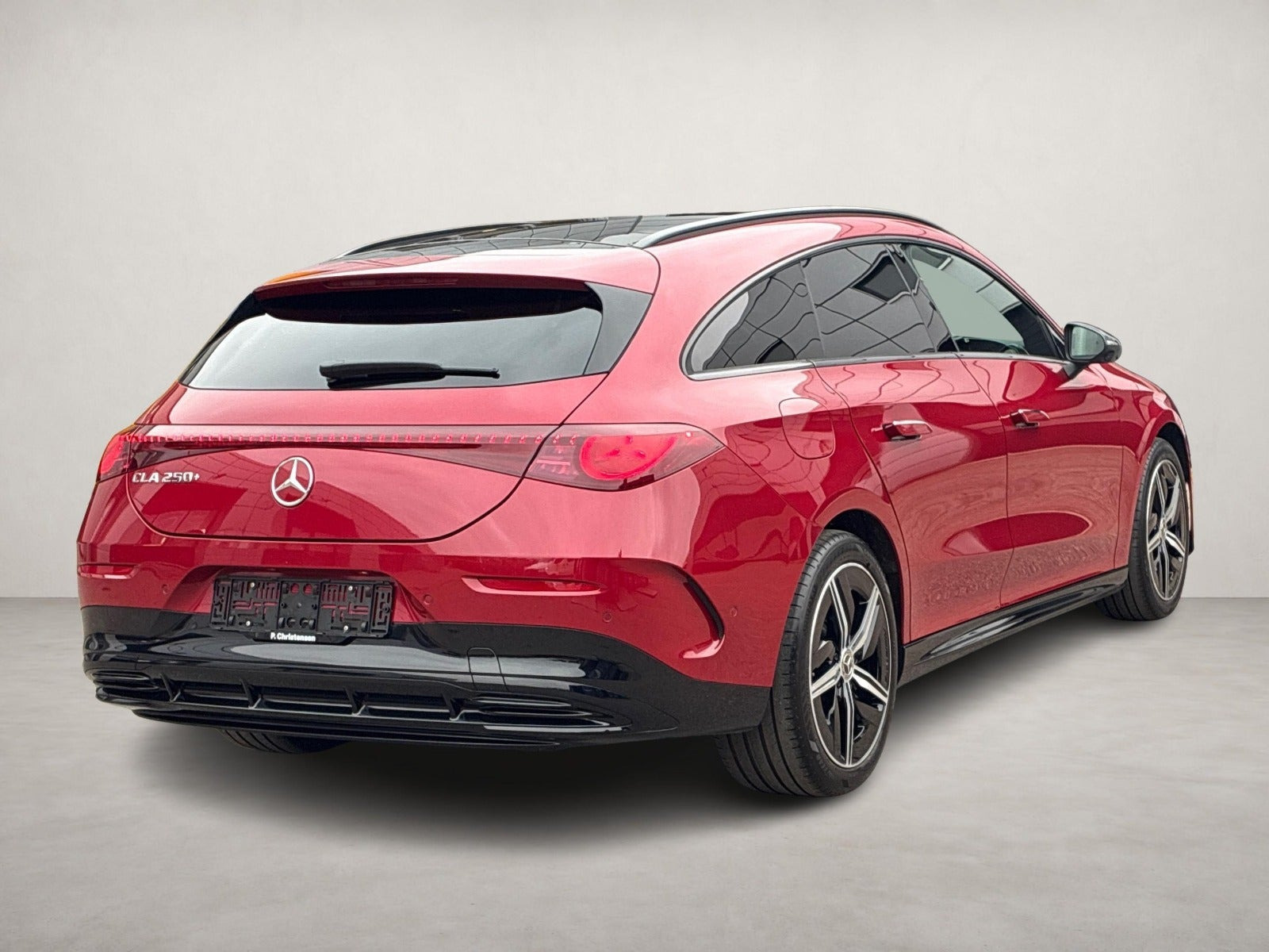 Rød Mercedes CLA250+ fra 2026