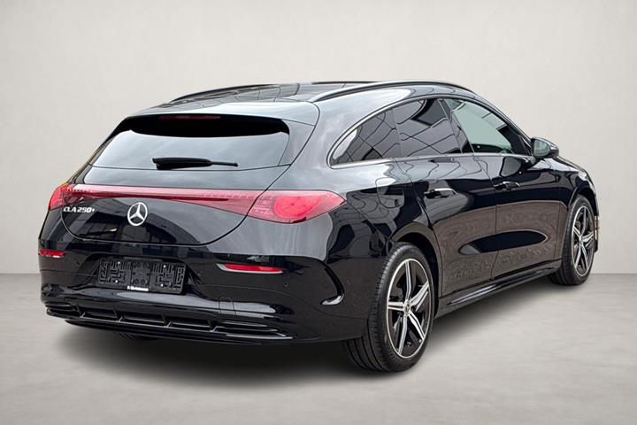 Sort Mercedes CLA250+ fra 2026