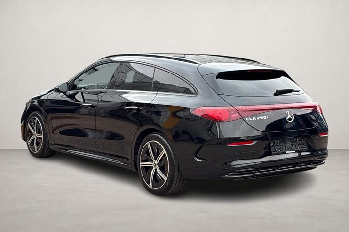 Sort Mercedes CLA250+ fra 2026