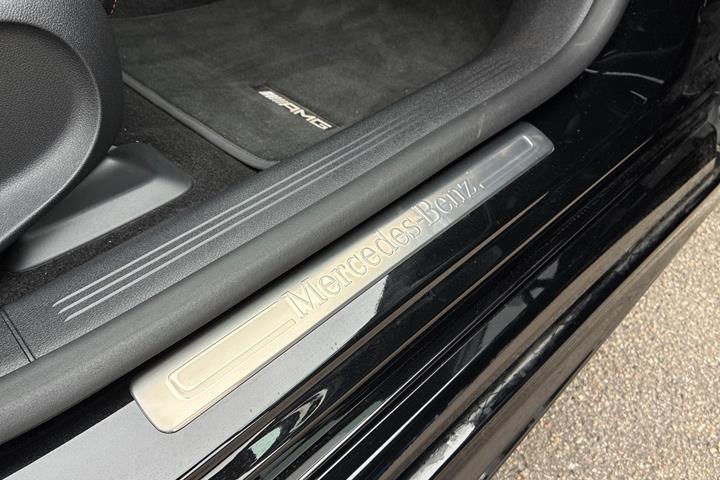 Sort Mercedes CLA250+ fra 2026