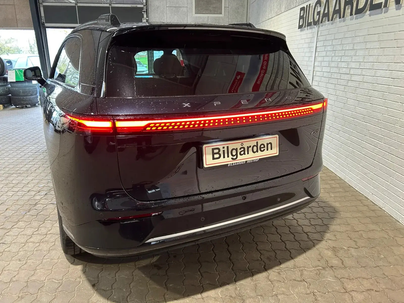 Sort Xpeng G9 fra 2026