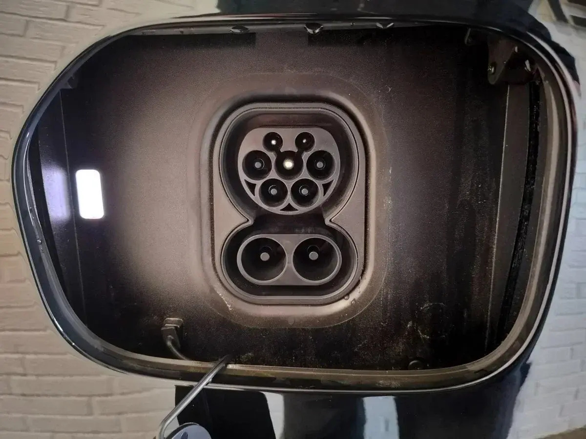 Sort Xpeng G9 fra 2026