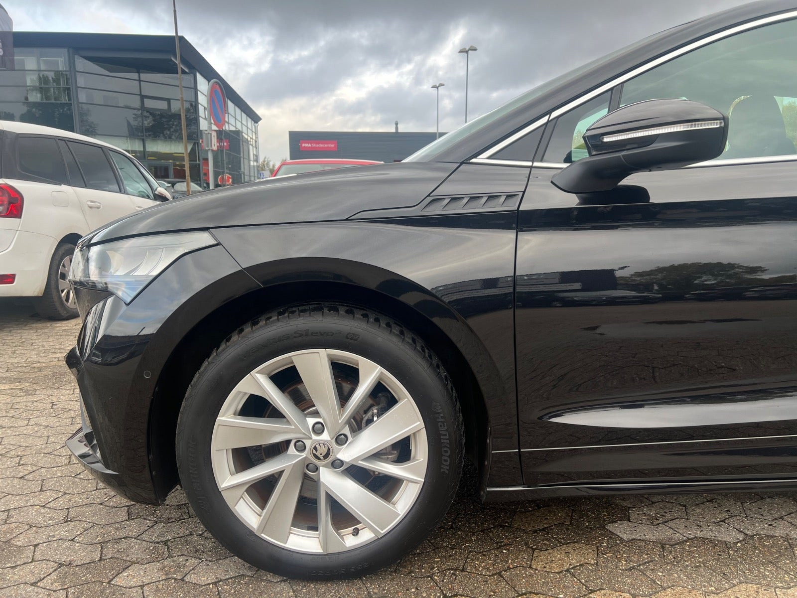 Sort Skoda Enyaq fra 2023
