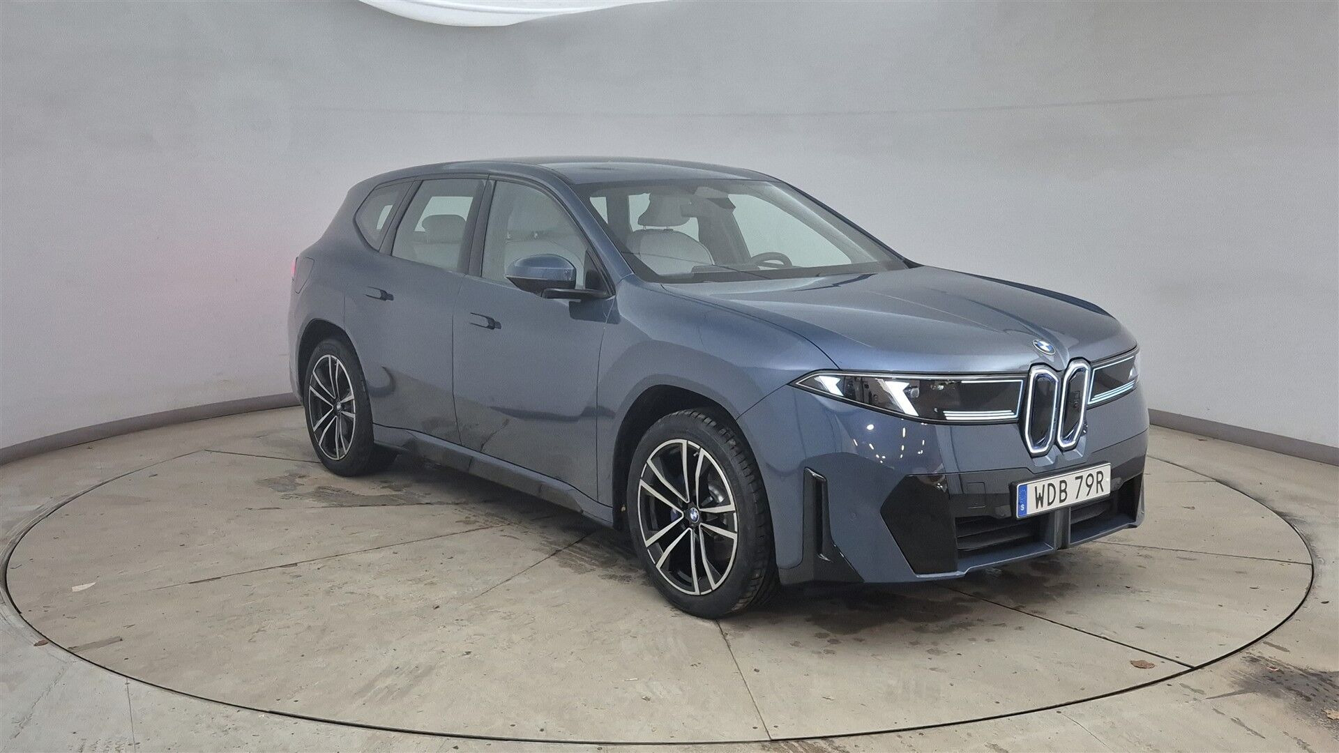 Blå BMW iX3 fra 2026
