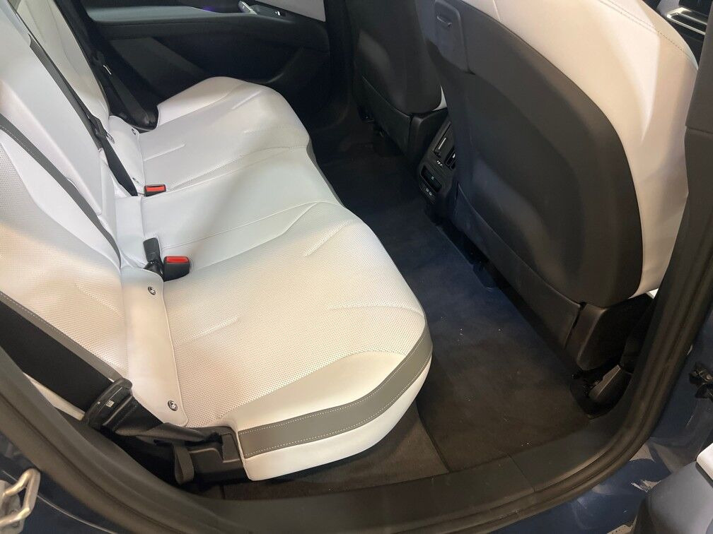 Blå BMW iX3 fra 2026