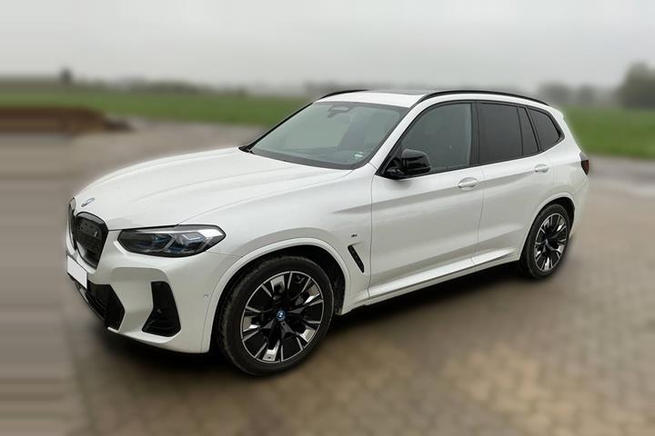 Hvid BMW iX3 fra 2024