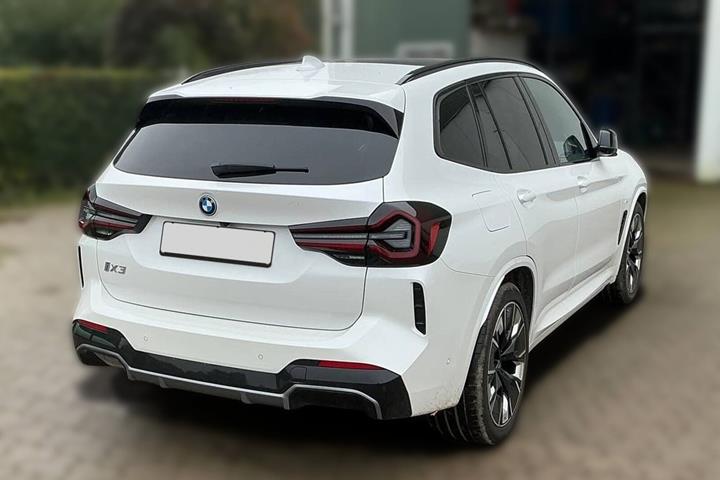Hvid BMW iX3 fra 2024