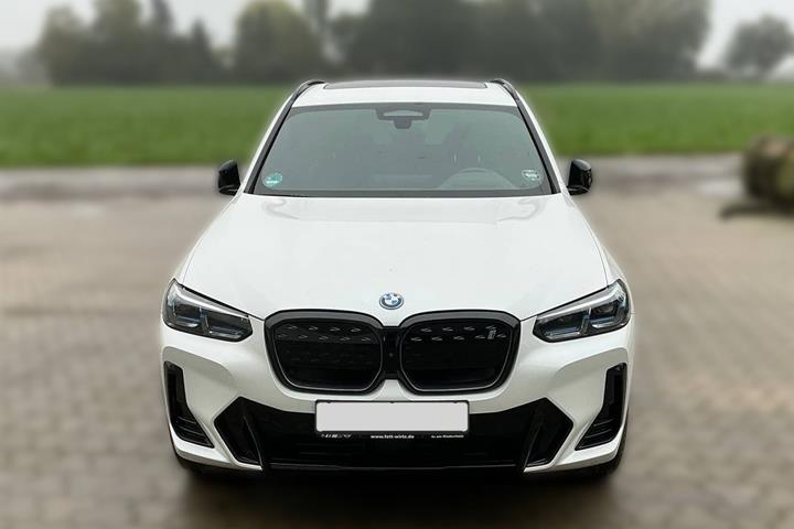 Hvid BMW iX3 fra 2024