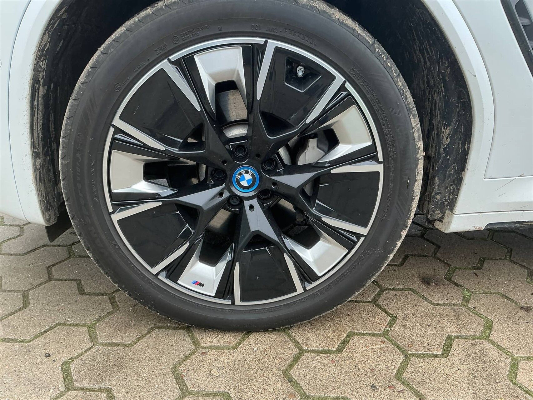Hvid BMW iX3 fra 2024