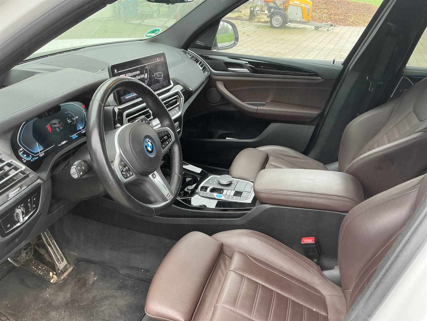Hvid BMW iX3 fra 2024