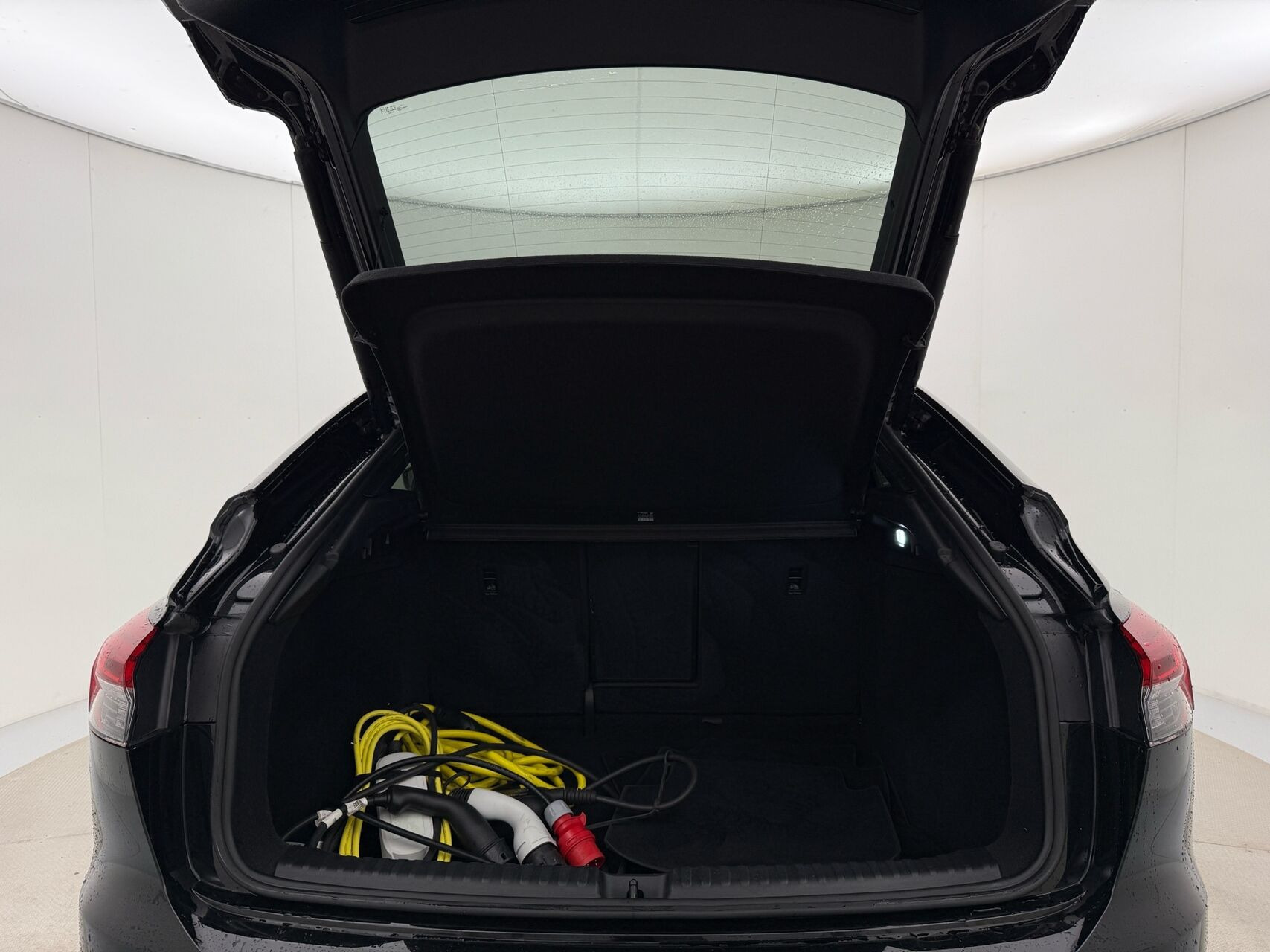 Sort Audi Q4 fra 2024