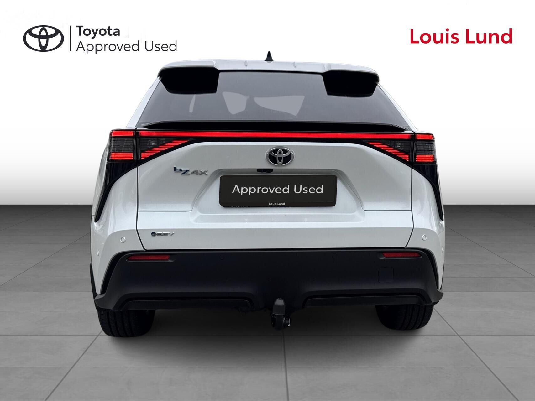 Hvid Toyota BZ4X fra 2026