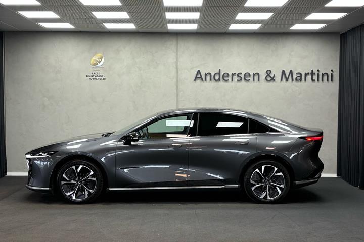 Grå Mazda 6e fra 2026