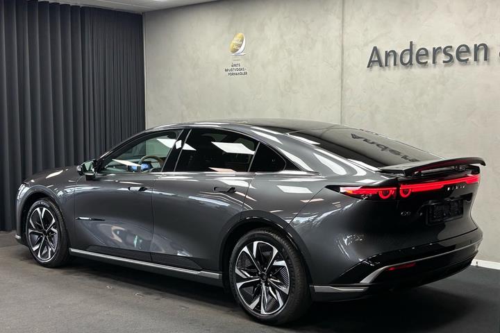 Grå Mazda 6e fra 2026
