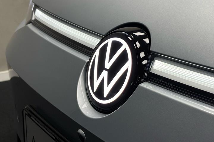 Sølv VW ID.7 fra 2026