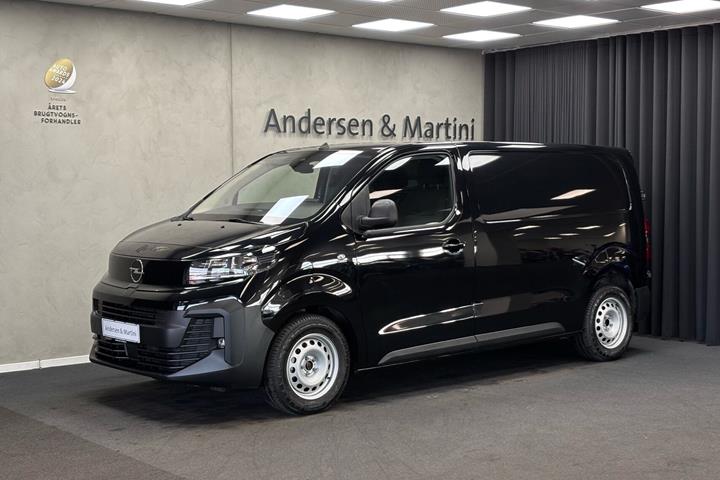 Sort Opel Vivaro-e fra 2025