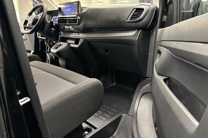 Sort Opel Vivaro-e fra 2025