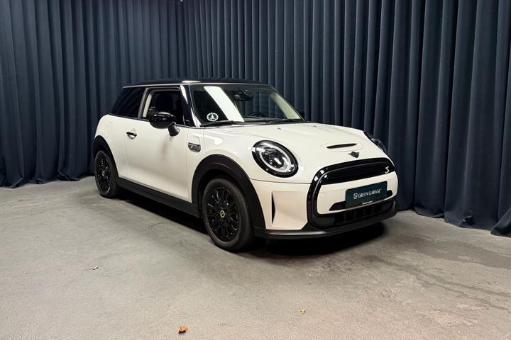 Hvid Mini Cooper fra 2023