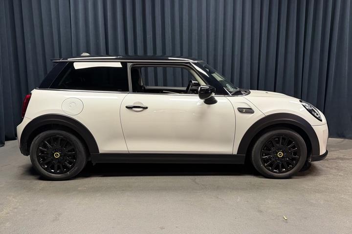 Hvid Mini Cooper fra 2023