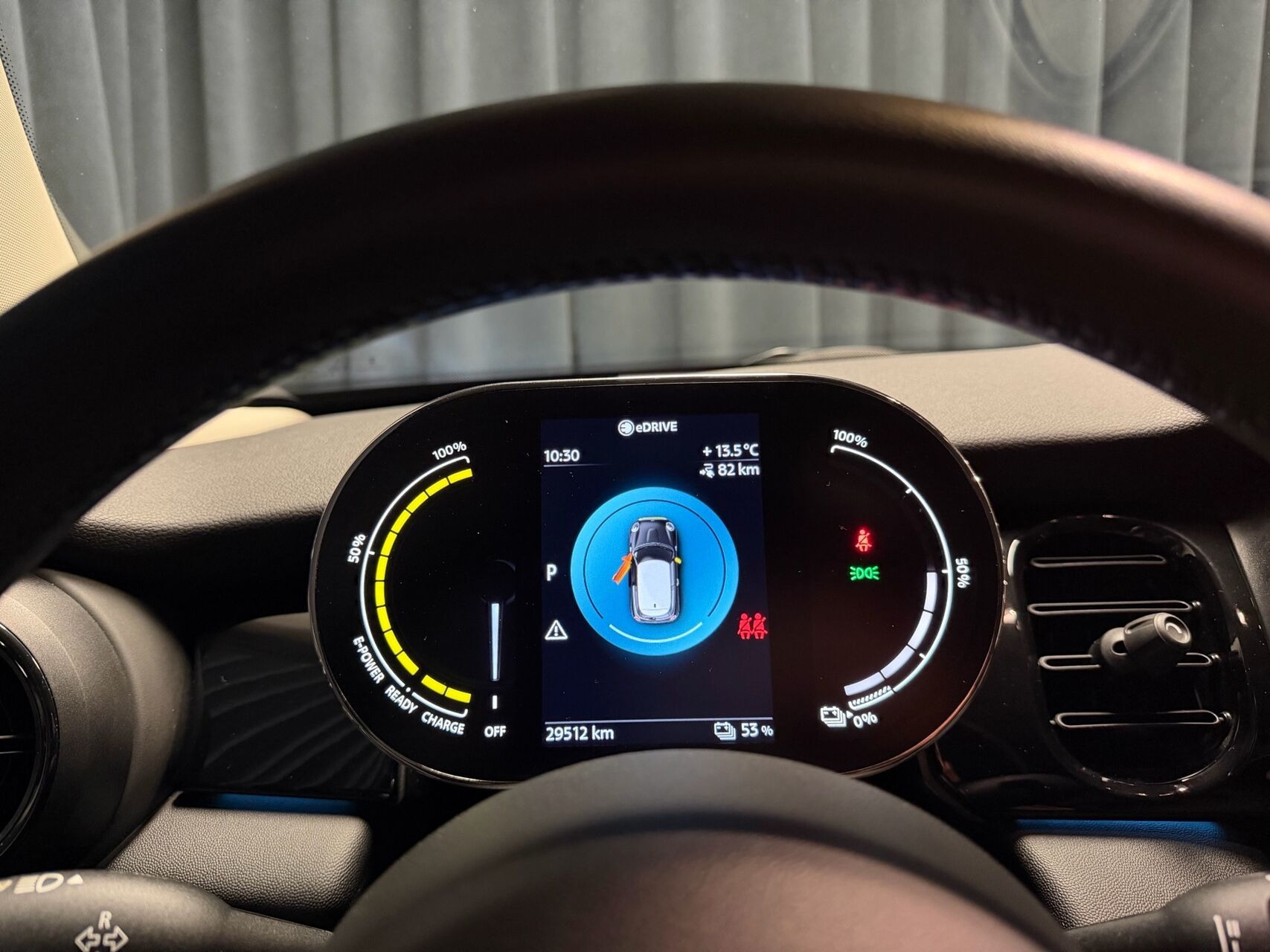 Hvid Mini Cooper fra 2023