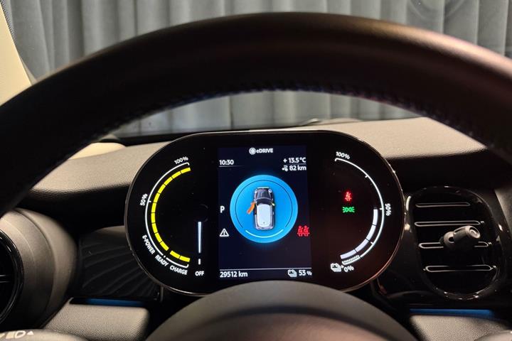 Hvid Mini Cooper fra 2023