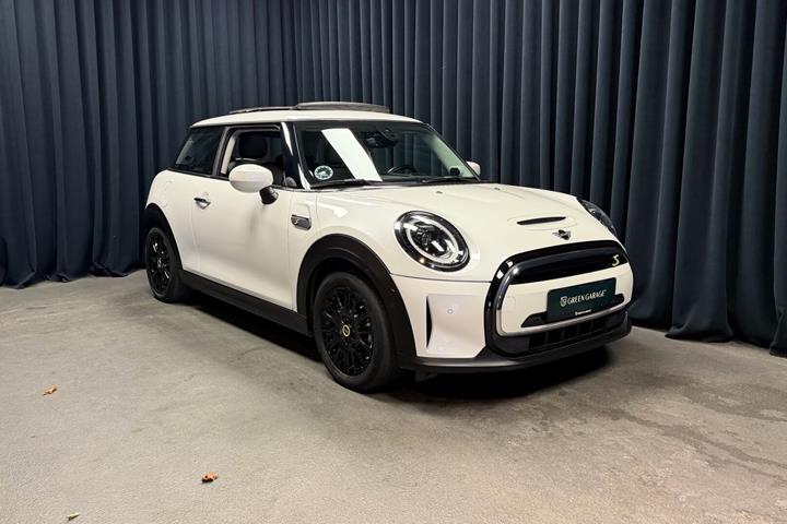 Hvid Mini Cooper fra 2023