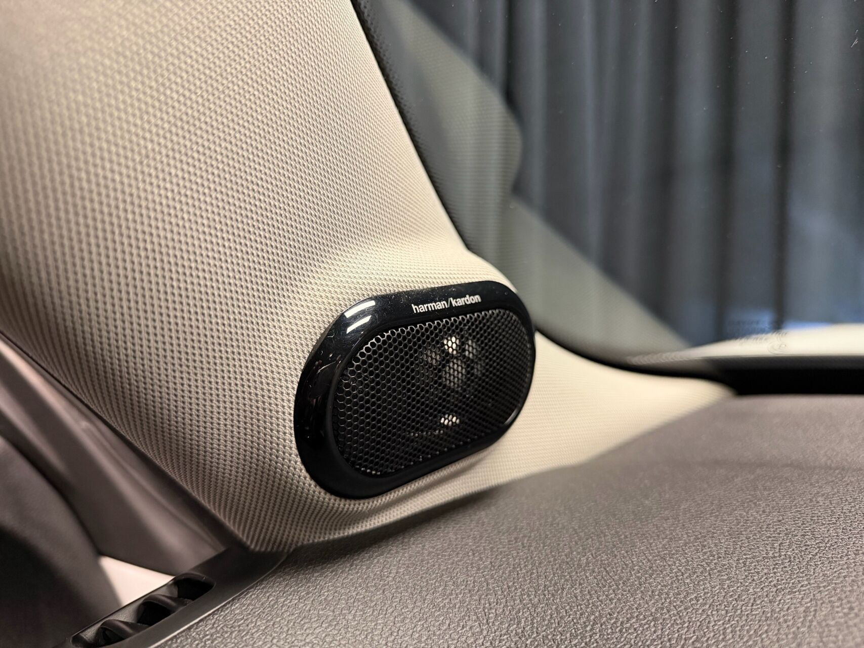 Hvid Mini Cooper fra 2023