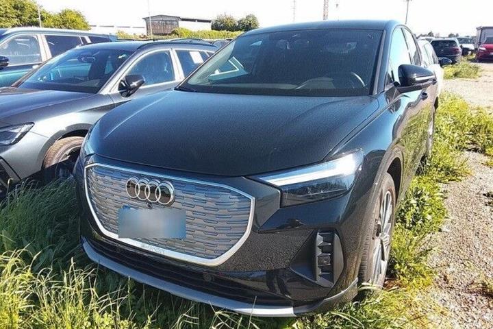 Sort Audi Q4 fra 2024