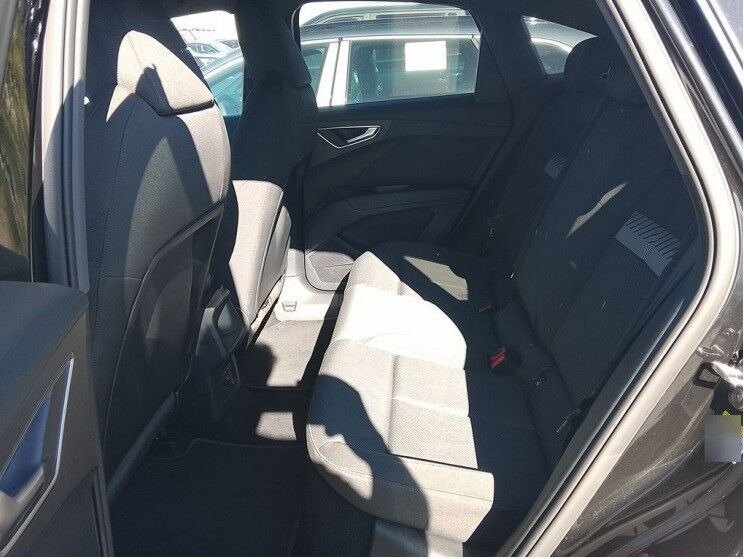 Sort Audi Q4 fra 2024