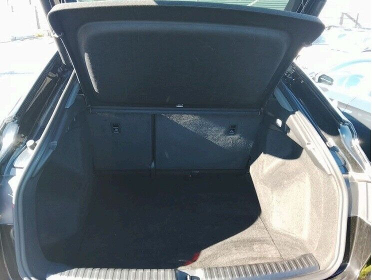 Sort Audi Q4 fra 2024
